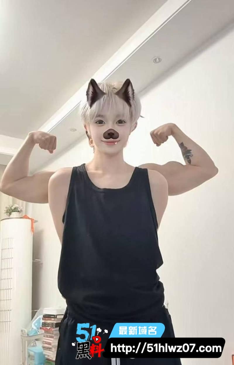 捷宝嗯嗯哒人设翻车丨台前甜美TS女神私下睡粉选妃 TS网红