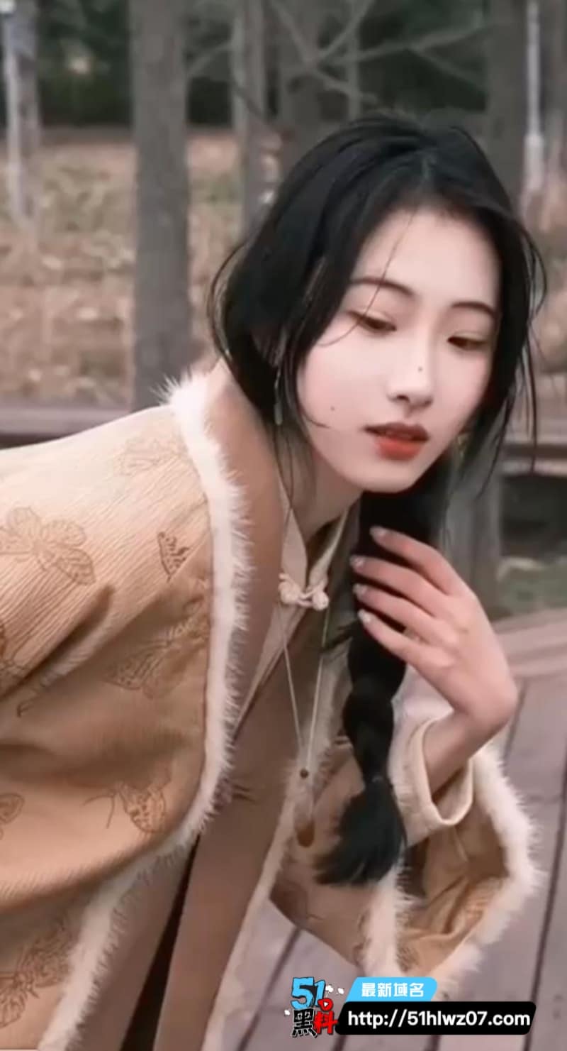柒贰陆这波反差绝了丨一杆钢枪约操国风网红皮肤白得发光 福利