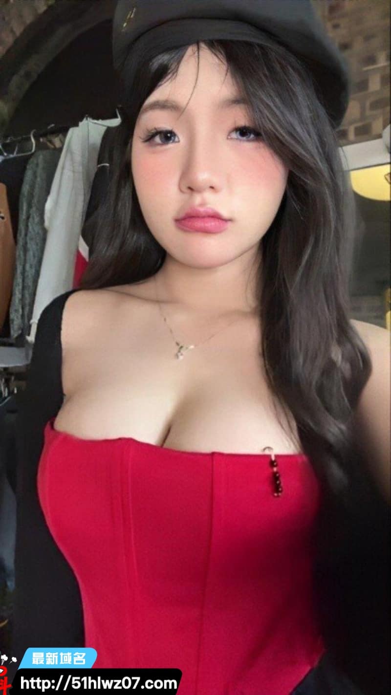 越南TikTok大奶妹私下玩这么野丨清纯邻家脸配雪白巨乳反差太顶 无套性爱