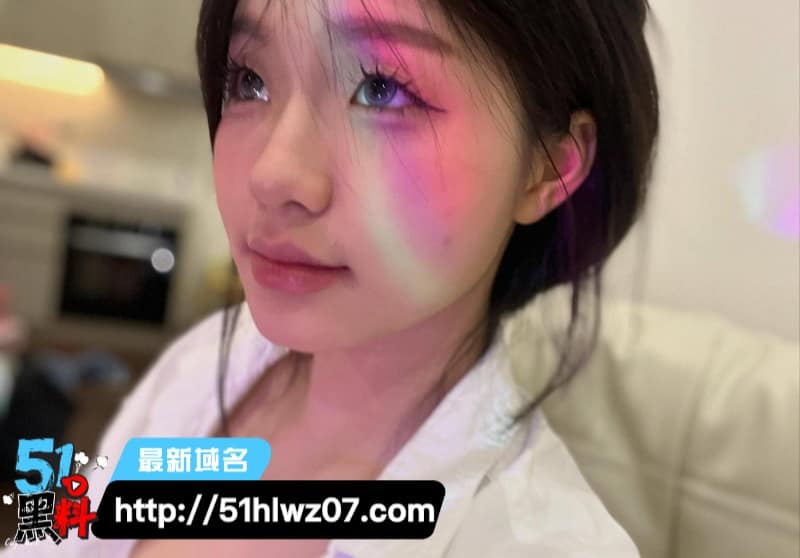 越南TikTok大奶妹私下玩这么野丨清纯邻家脸配雪白巨乳反差太顶 TikTok泄露