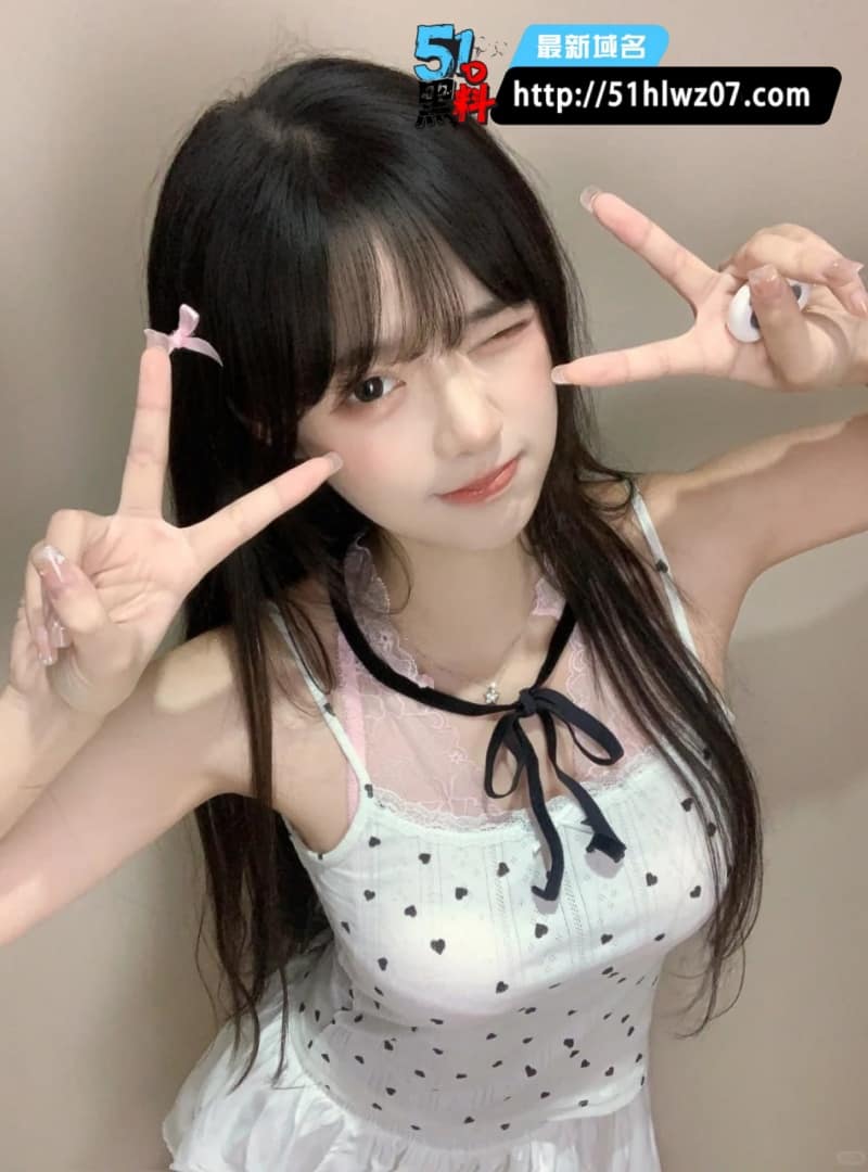 东坡先生最新约拍流出丨嫩妹白袜足交榨干实录尺度太顶 美足