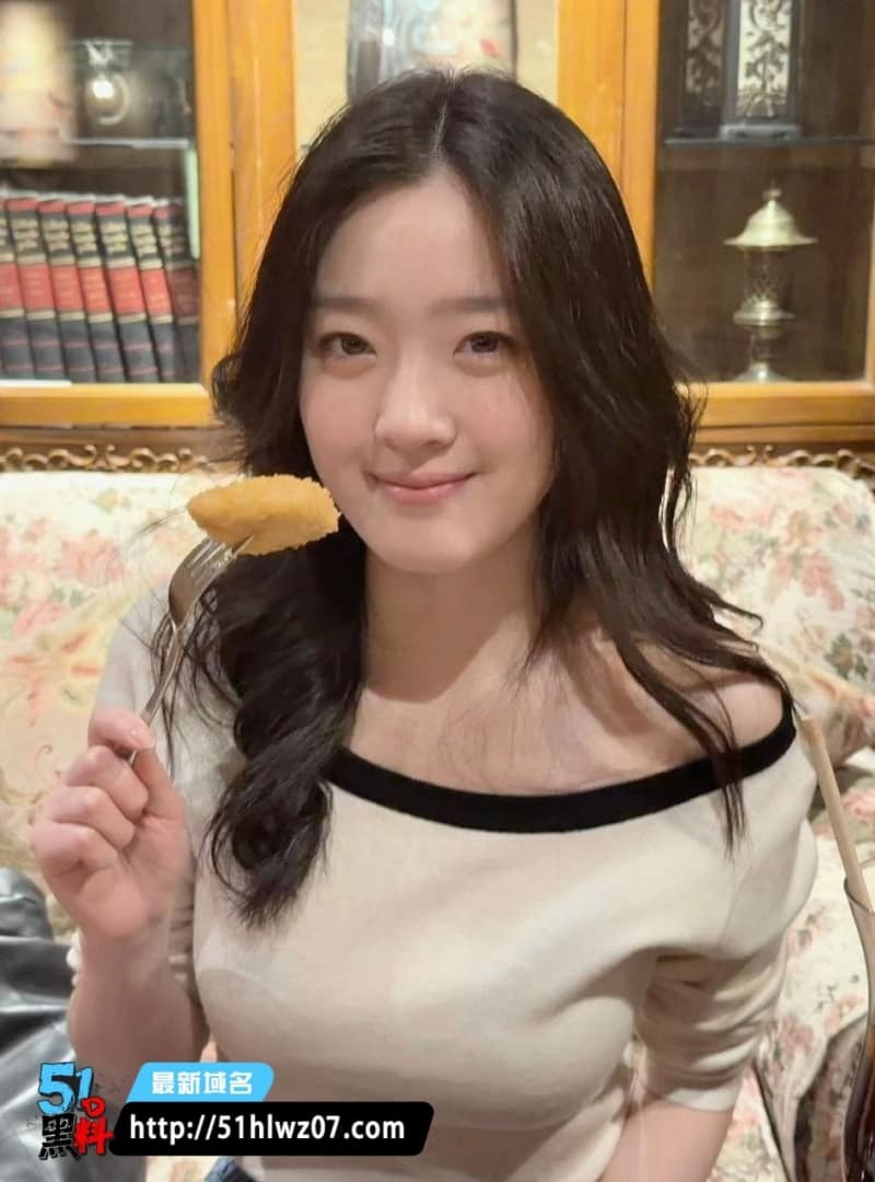 叶舒华神似邻家女私密实录流出丨清纯脸蛋配极致反差这波太顶 反差女神