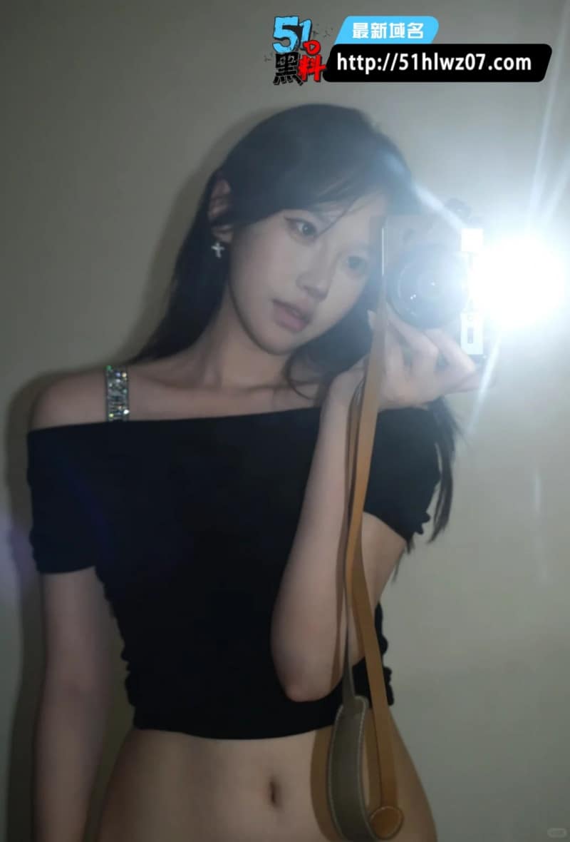 王巧妤表面是高冷夜场女王，私下找鸭子开房三天反差太顶