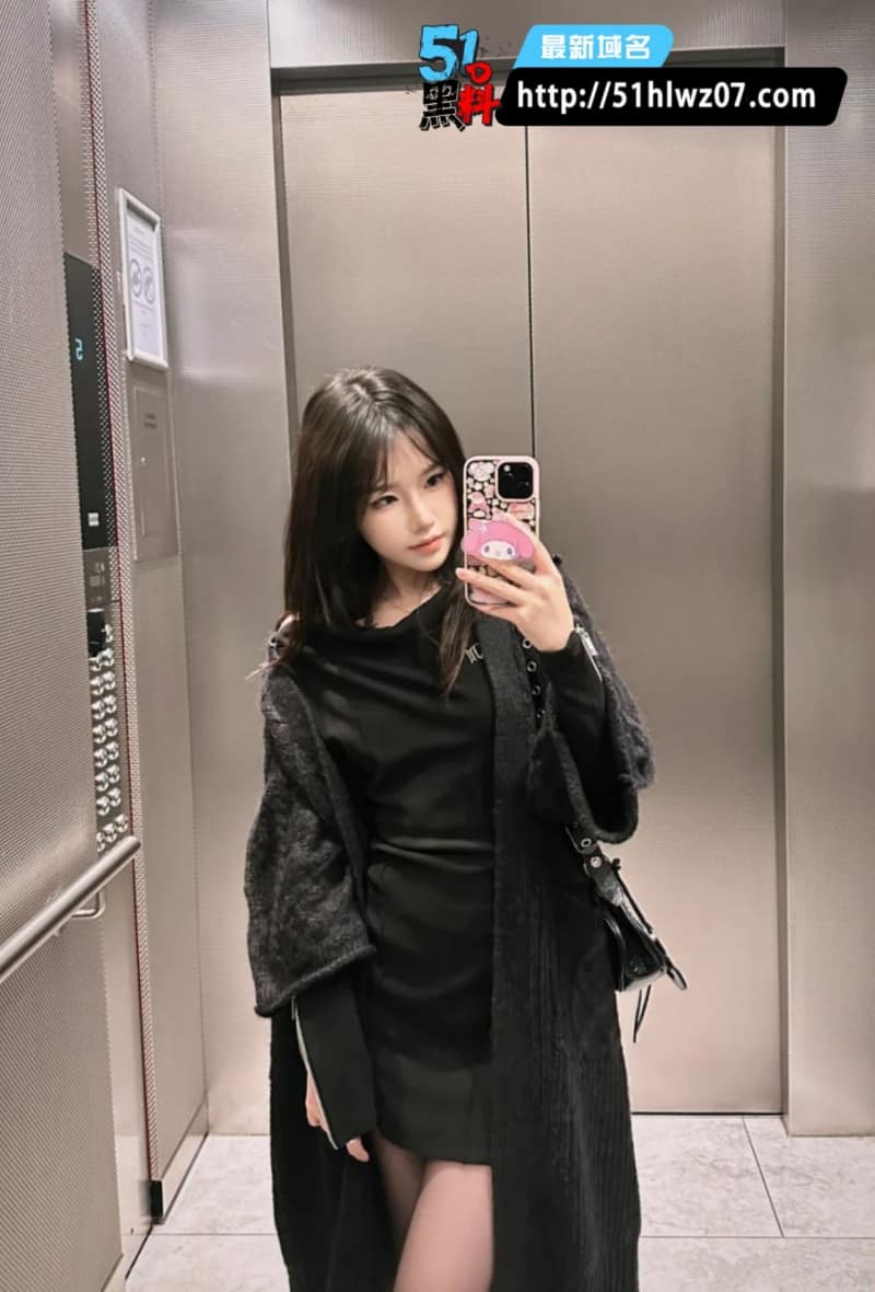 王巧妤表面是高冷夜场女王，私下找鸭子开房三天反差太顶 网红