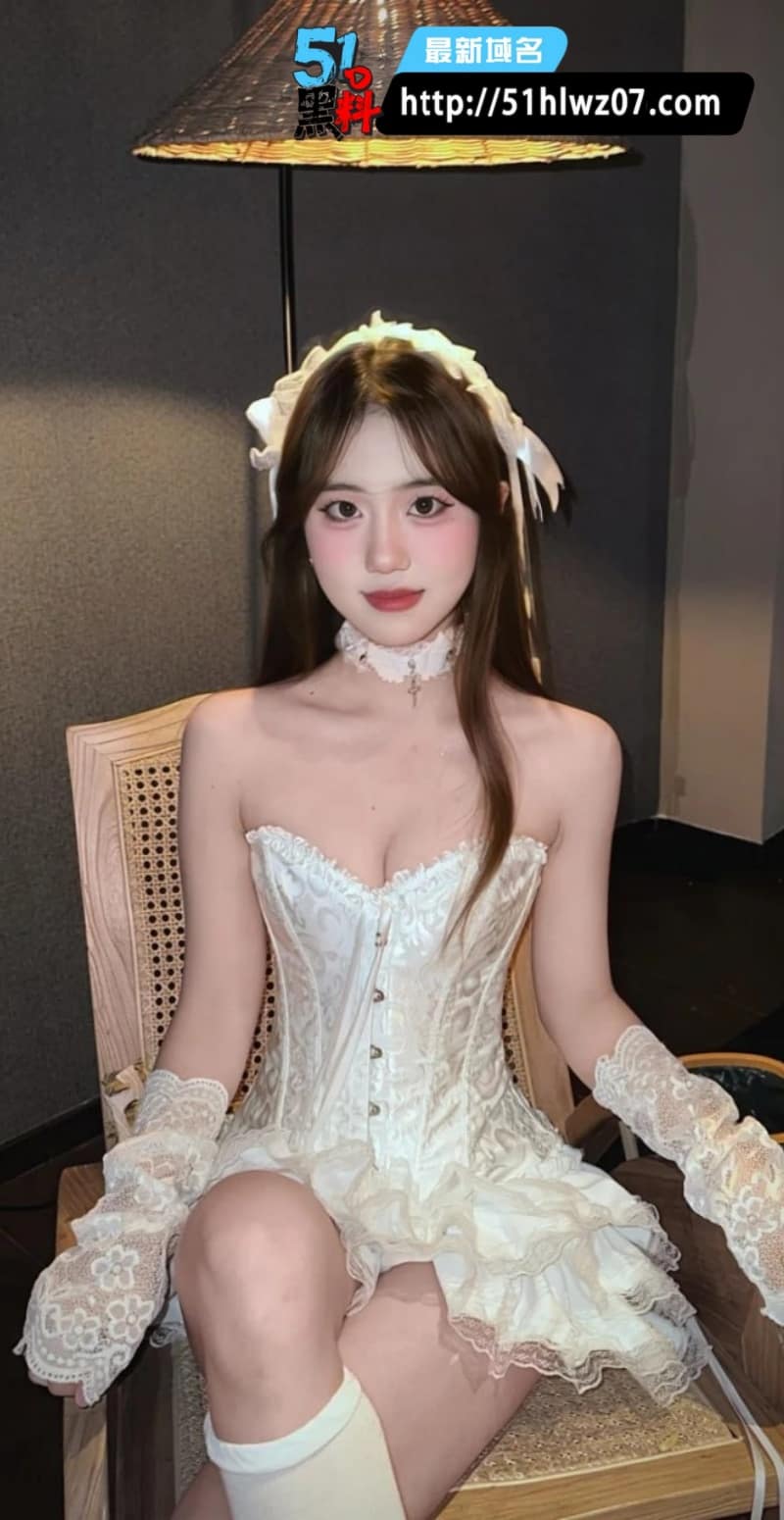 文雪君私房写真背着男友开房两天被拍视频曝光 反差女神