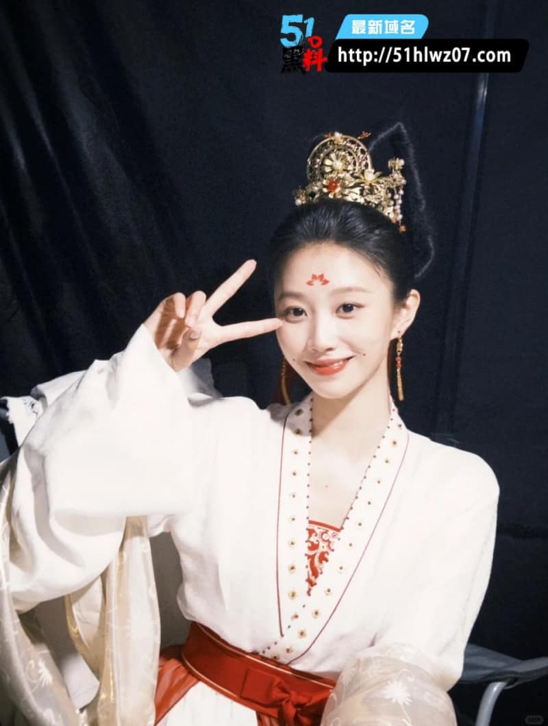 柳美熙黑丝开裆被导演狂操一个月视频流出细节太顶