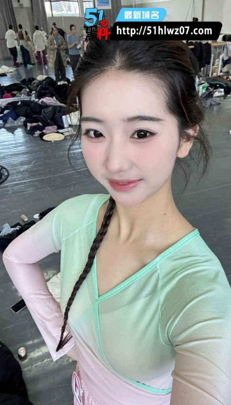 王巧妤私密视频被前任泄露，清纯校花订婚反遭渣男公开反差细节 反差视频