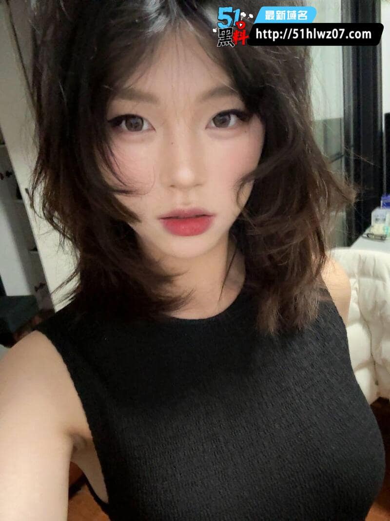 王强666付费合集流出，纹身奶子配白虎细节太顶
