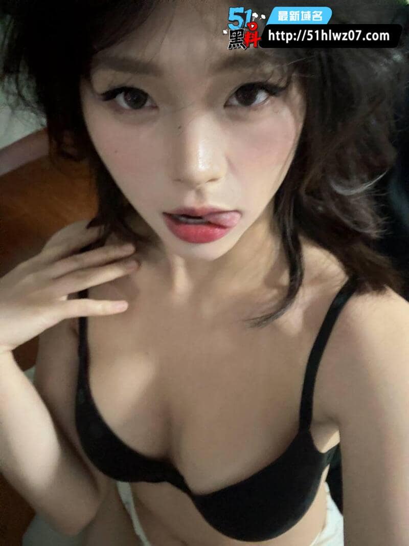 王强666付费合集流出，纹身奶子配白虎细节太顶 推特合集