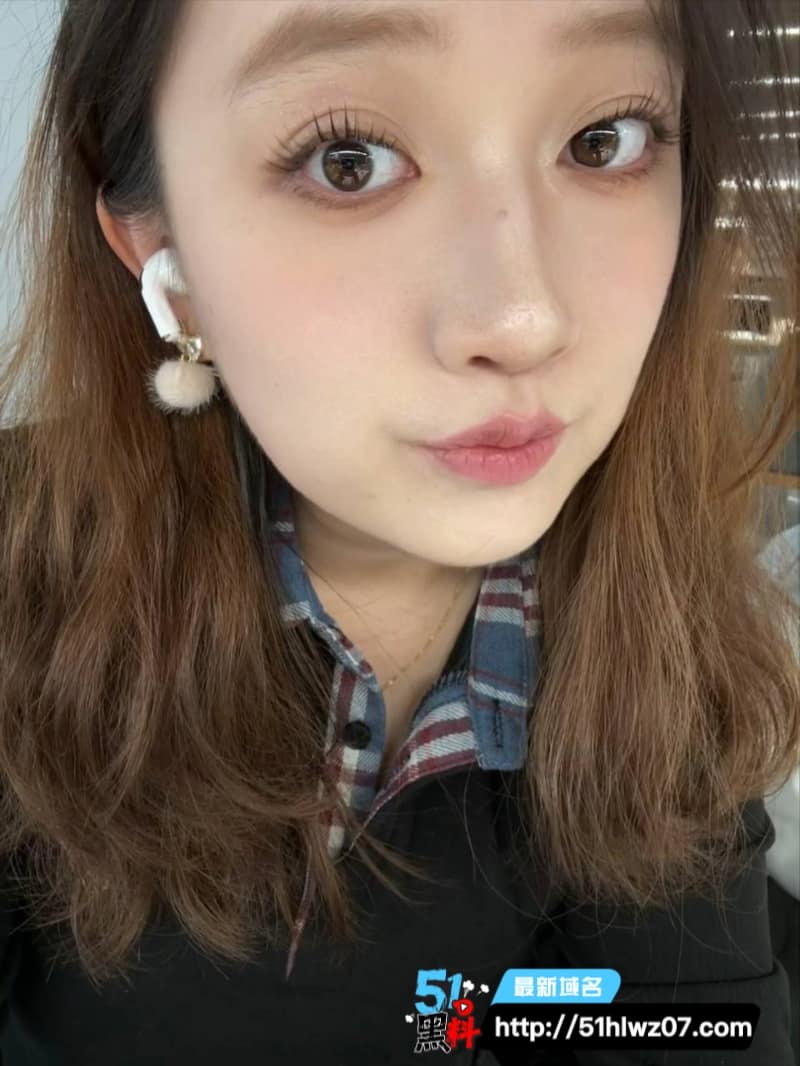 王鑫雨大连反差视频流出，恋爱期间偷聊前任被曝无套细节 网红