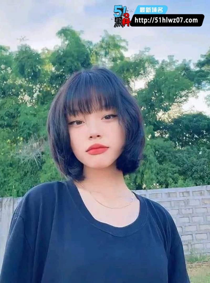 Faith Adanza看着像没被开发过的邻家妹，私下视频里简直野得离谱 网红