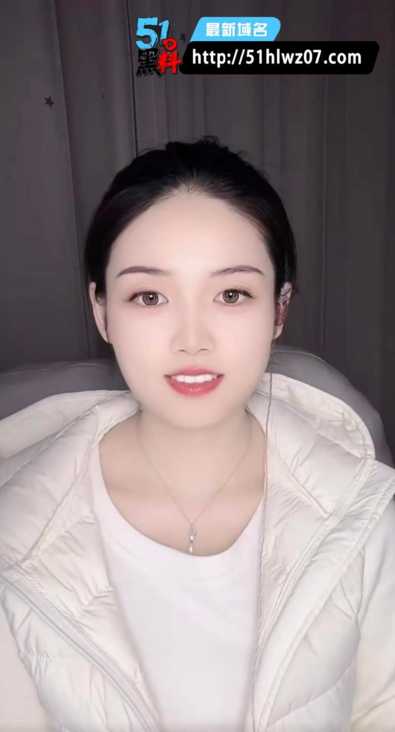 保定新婚人妻带闺蜜街头围堵小三抓发扇耳光激情视频流出太顶