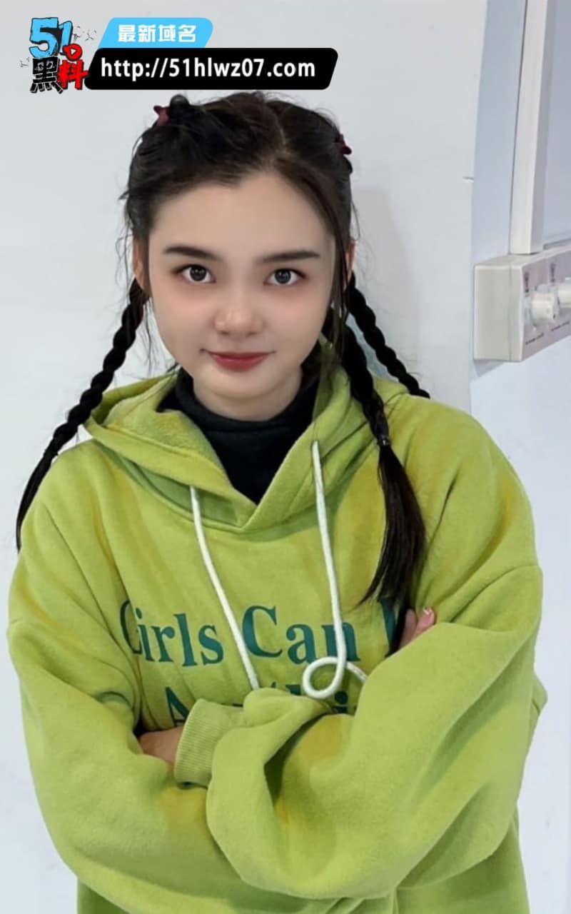 曹兴运这波反差我是真没绷住，白天知性学霸妹晚上在酒店这么浪