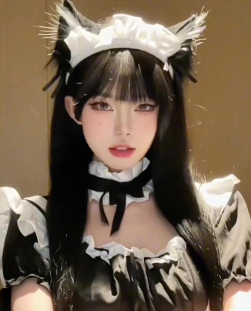 KE08猫耳喵喵喵合集流出丨圆脸甜妹变装热舞这反差真绝了 完整视频在线播放