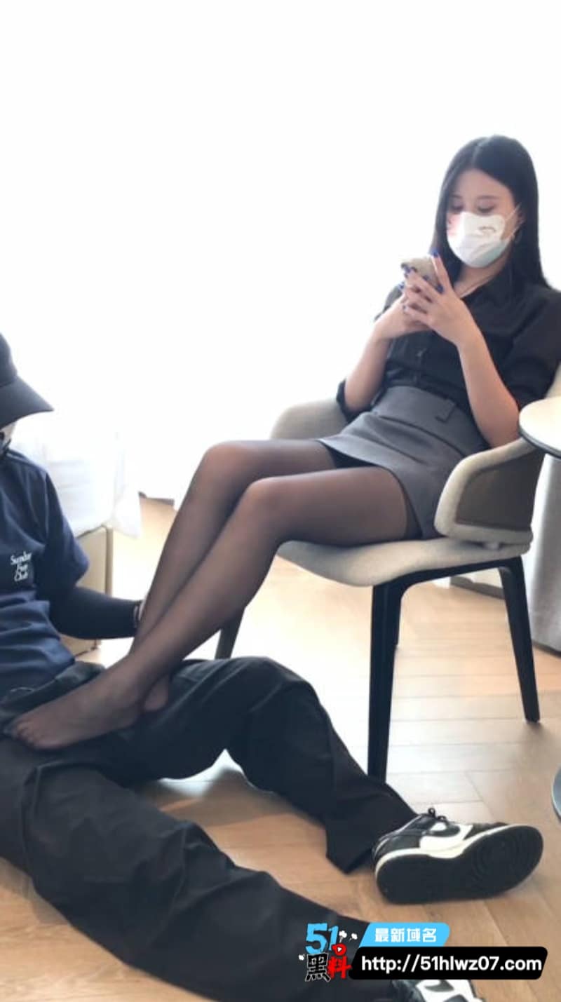 东坡先生约拍黑丝学妹内幕流出丨这波反差尺度真没在开玩笑 大学生约拍