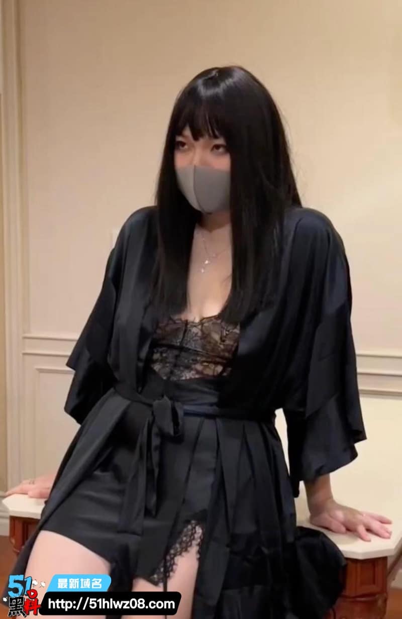 12Baegirl看着像个正经测评博主，蒙眼挑战私下玩得这么野 推特