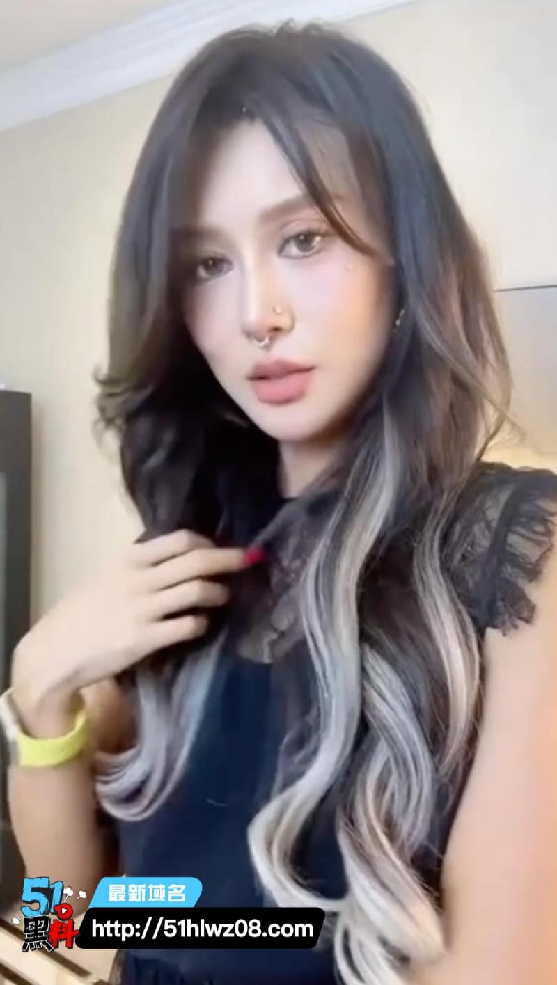 凯西小树洞比基尼反差私密片流出脸穴同框被顶到眼神失控 福利
