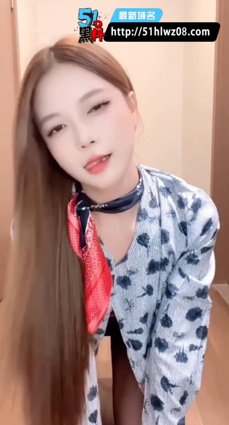 空姐制服黑丝合集这波反差我是真没绷住，平时端庄私下这么浪