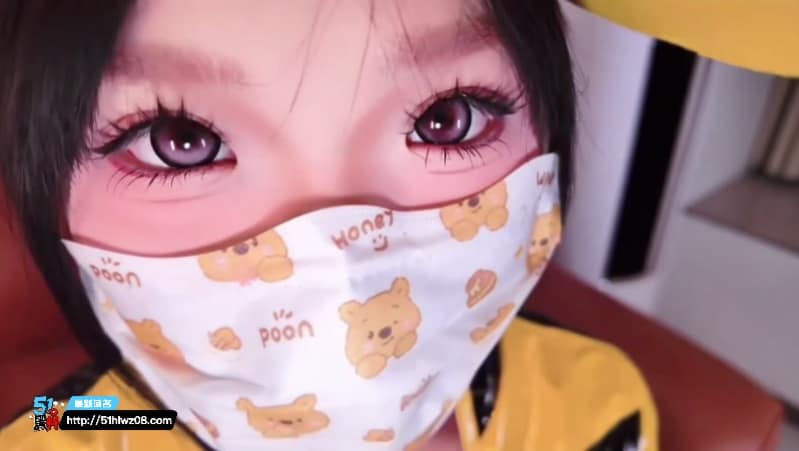 糖心Vlog小橘子黑丝足交口活深喉内射被玩到眼神迷离 深喉口交