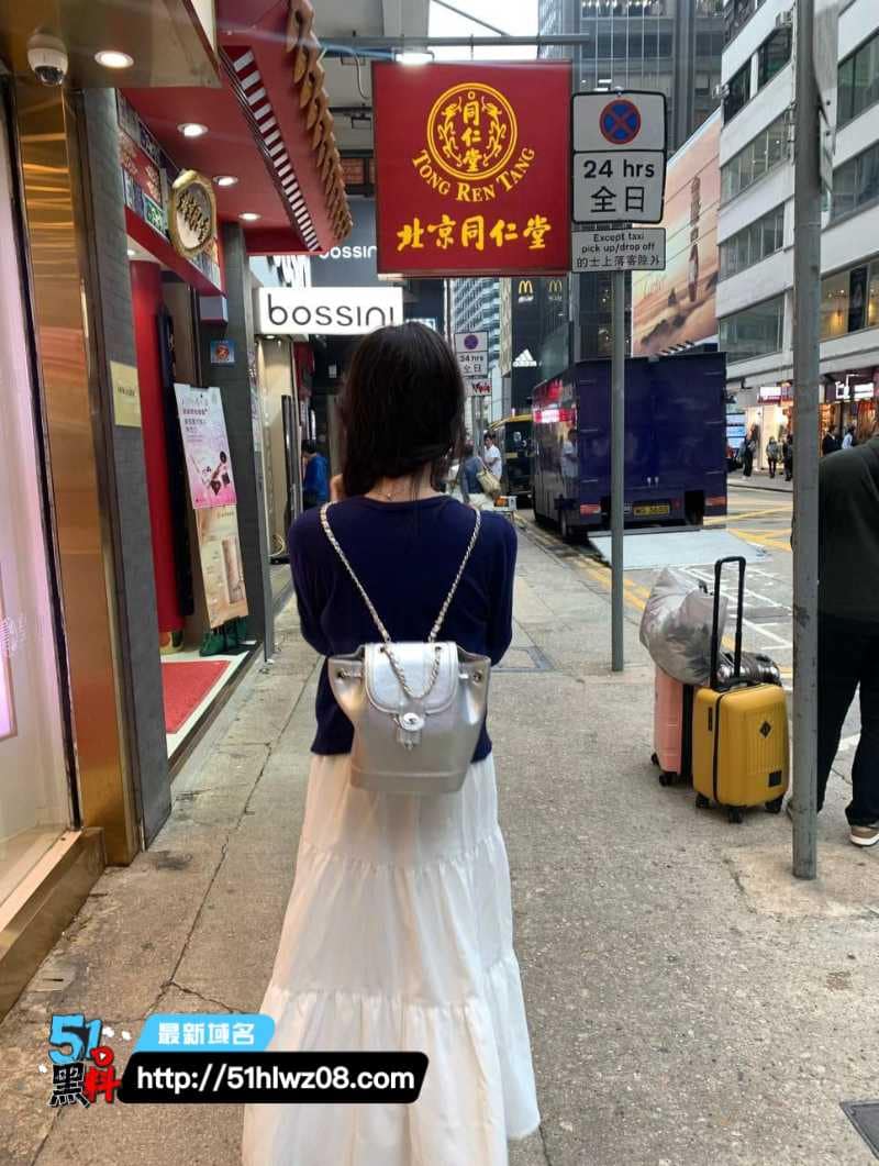 山东西西私密视频流出丨金主私拍露脸口交后入这波反差太猛了