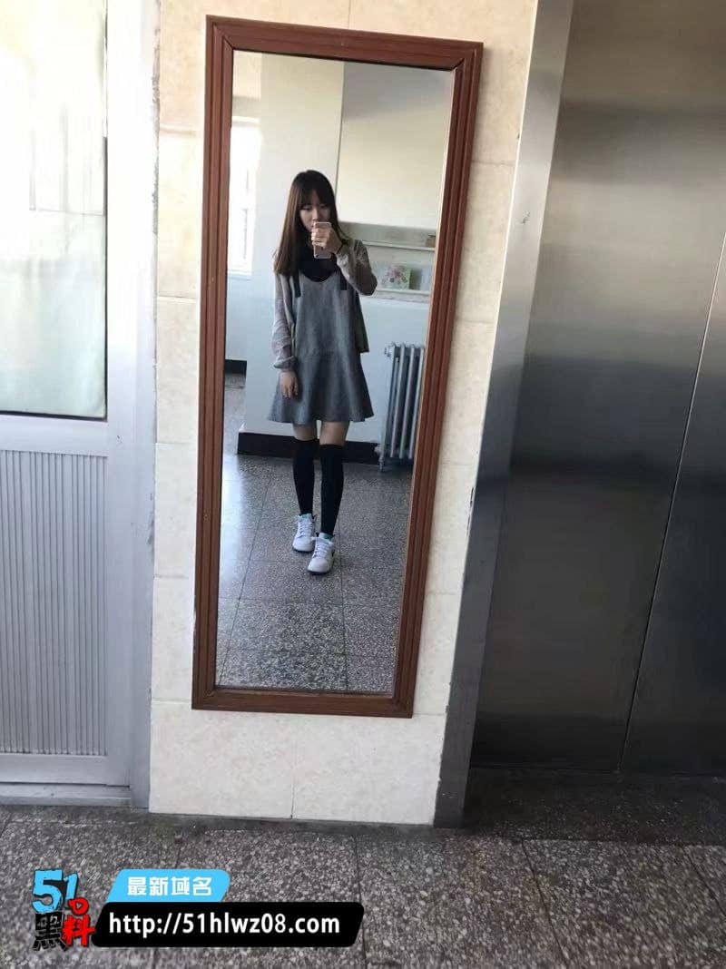 谢欣看着像个清纯三好学生，私下被金主调教得这么野 大学生