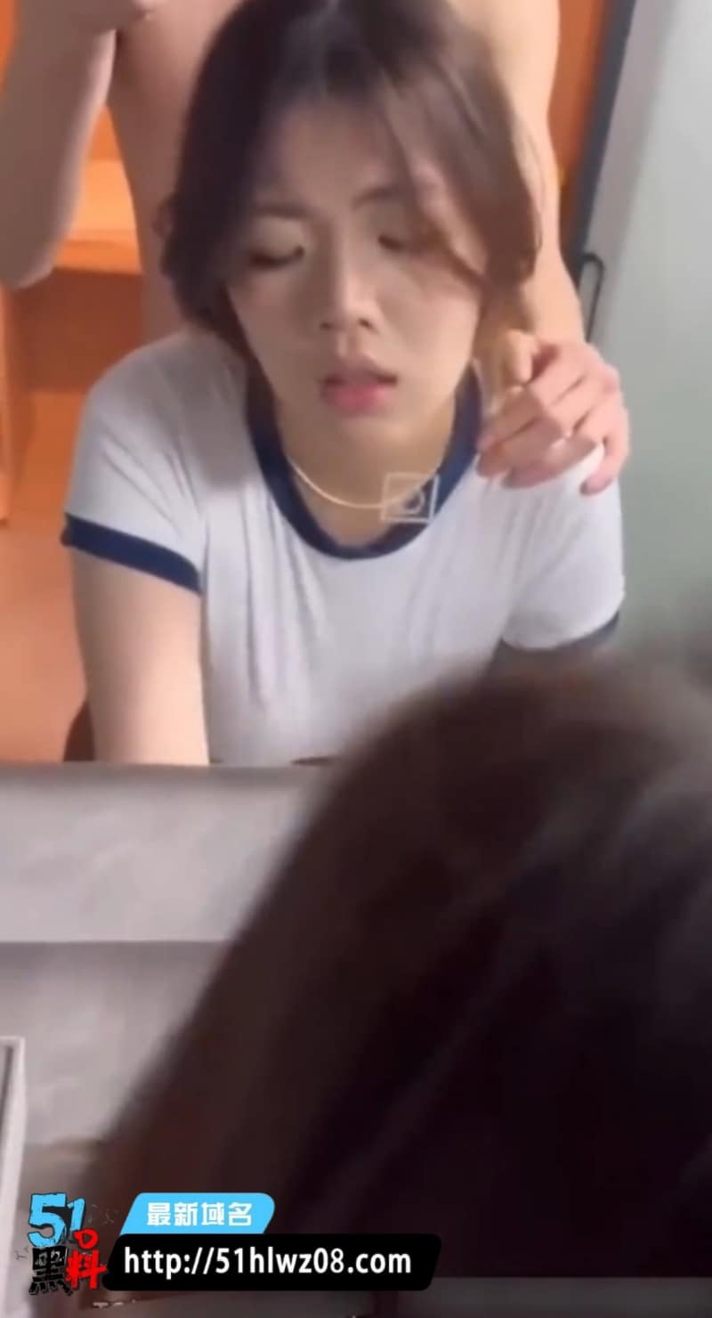 眼镜妹合集丨看着斯文清纯其实私下浪得没边，反差感直接顶满 高清无码视频