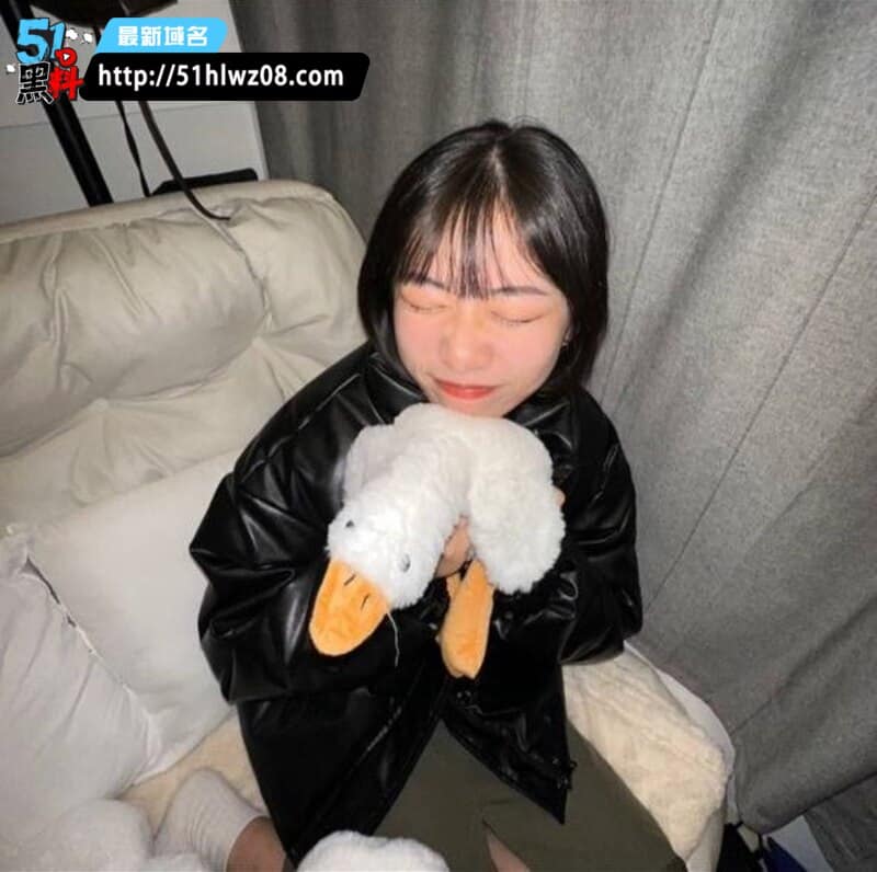 谢凯琪私密视频流出丨清纯短发女大被调教成母狗的内幕 反差
