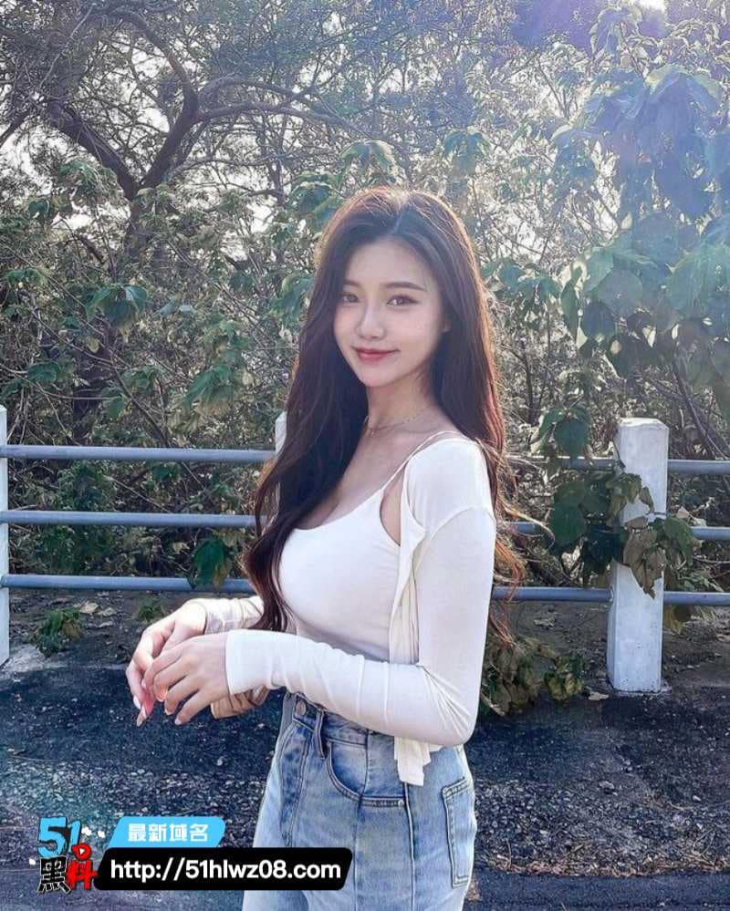 ChloeLin私密视频流出丨台湾美睫网红反差太大尺度真顶 网红福利