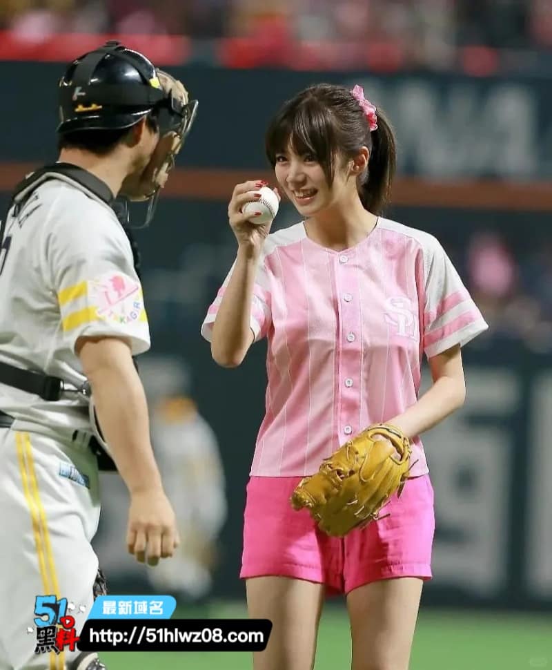 池田依来沙原本走清纯路线，私下拍AV被按在床上叫得太野了 日本AV