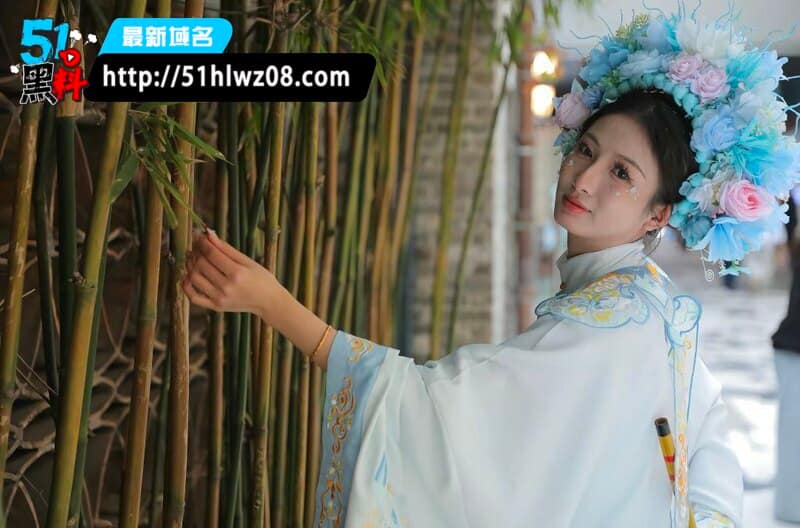 凯莉卖车直播塞跳蛋内幕，黑丝长腿娇喘细节太顶 反差福利