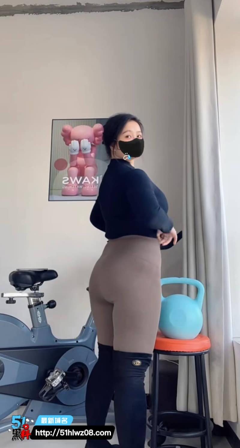 豆芽菜私密视频流出丨黑色蕾丝内衣揉奶娇喘这波尺度真顶