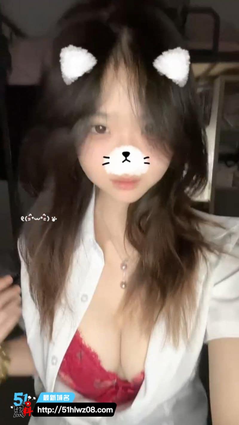 羊咩咩这波土豪定制也太敢了丨眼镜妹在宿舍猛抠肥臀乱晃真顶 微胖福利