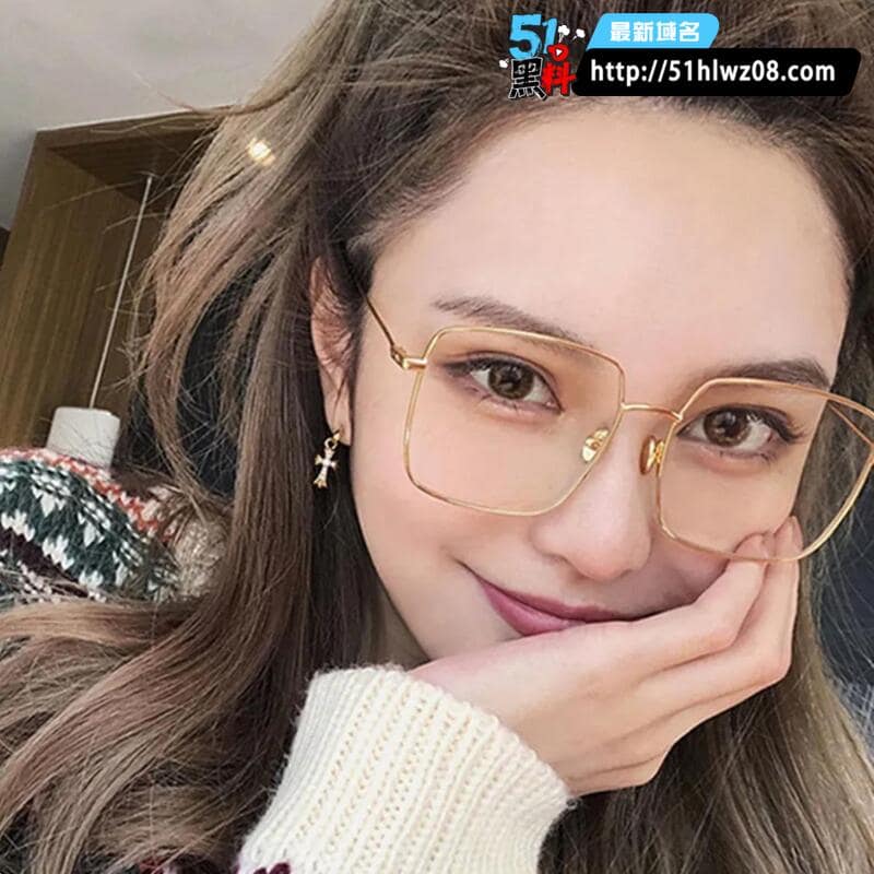 新疆rapper Ans塌房实锤，吃软饭四年榨干富婆女友几百万 八卦