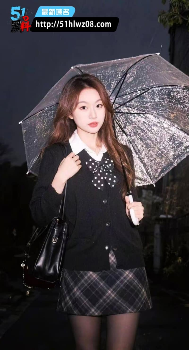 徐雪晗平时看着像乖乖女，私下竟跟男友兄弟玩这么野 校园爆料