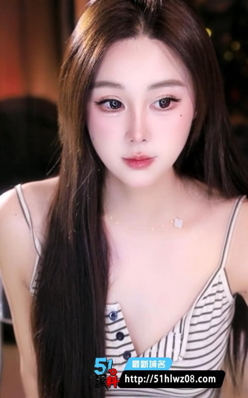 白虎嫩妹私密特辑流出丨粉嫩无毛质感太顶，这波极品真没谁了 网红爆料
