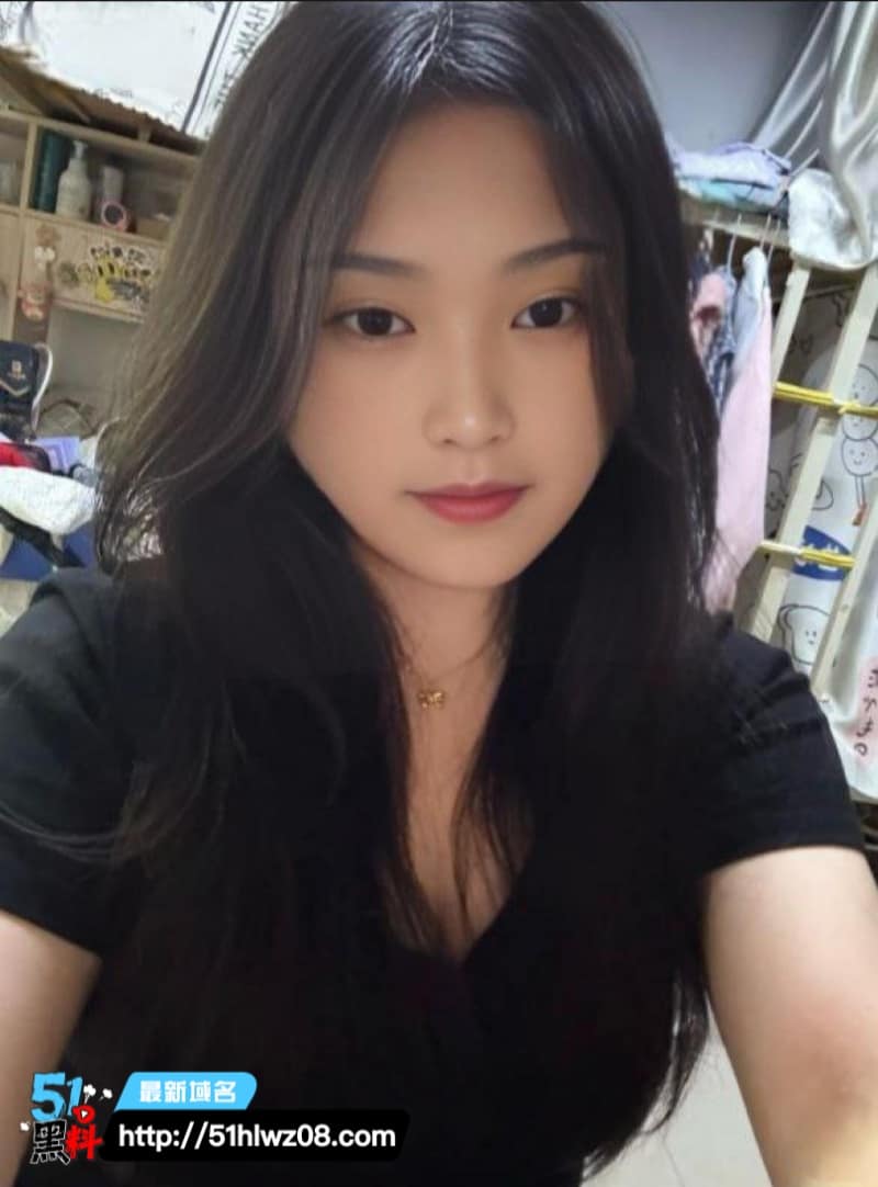 广东学生妹裸贷定制视频被玩到失控指尖抠逼水花四溅太顶了