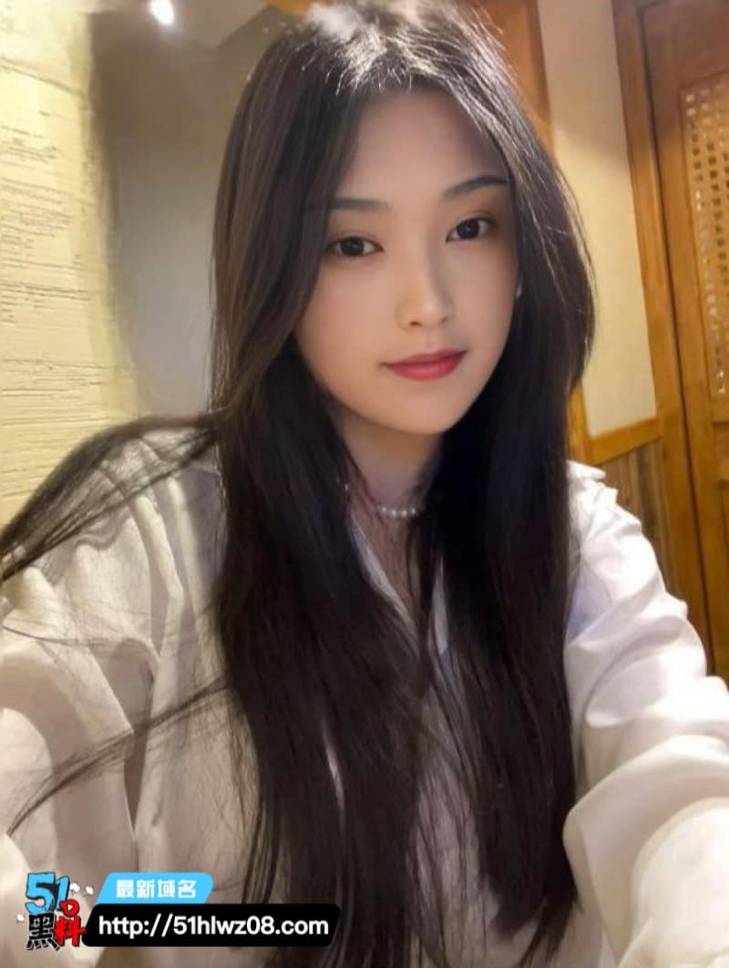 广东学生妹裸贷定制视频被玩到失控指尖抠逼水花四溅太顶了 学生妹自慰
