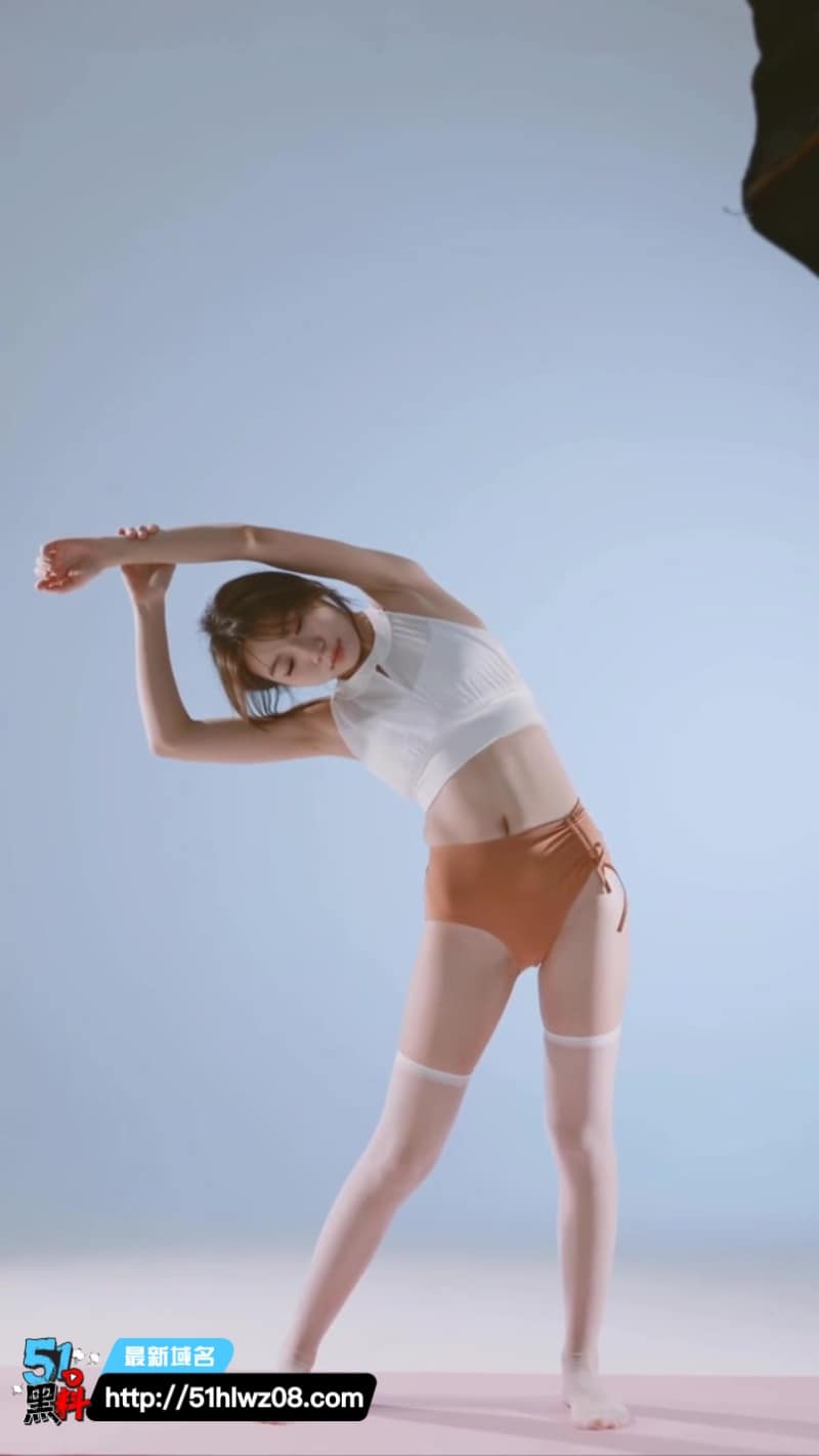 知世Contrology瑜伽裸舞被玩到眼神失控乳浪翻滚太顶了 人体特写