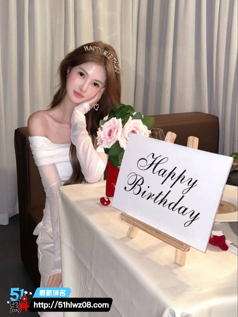 美妆网红小小舒私密啪啪视频流出被男友曝光巨乳晃动太顶了 网红泄露