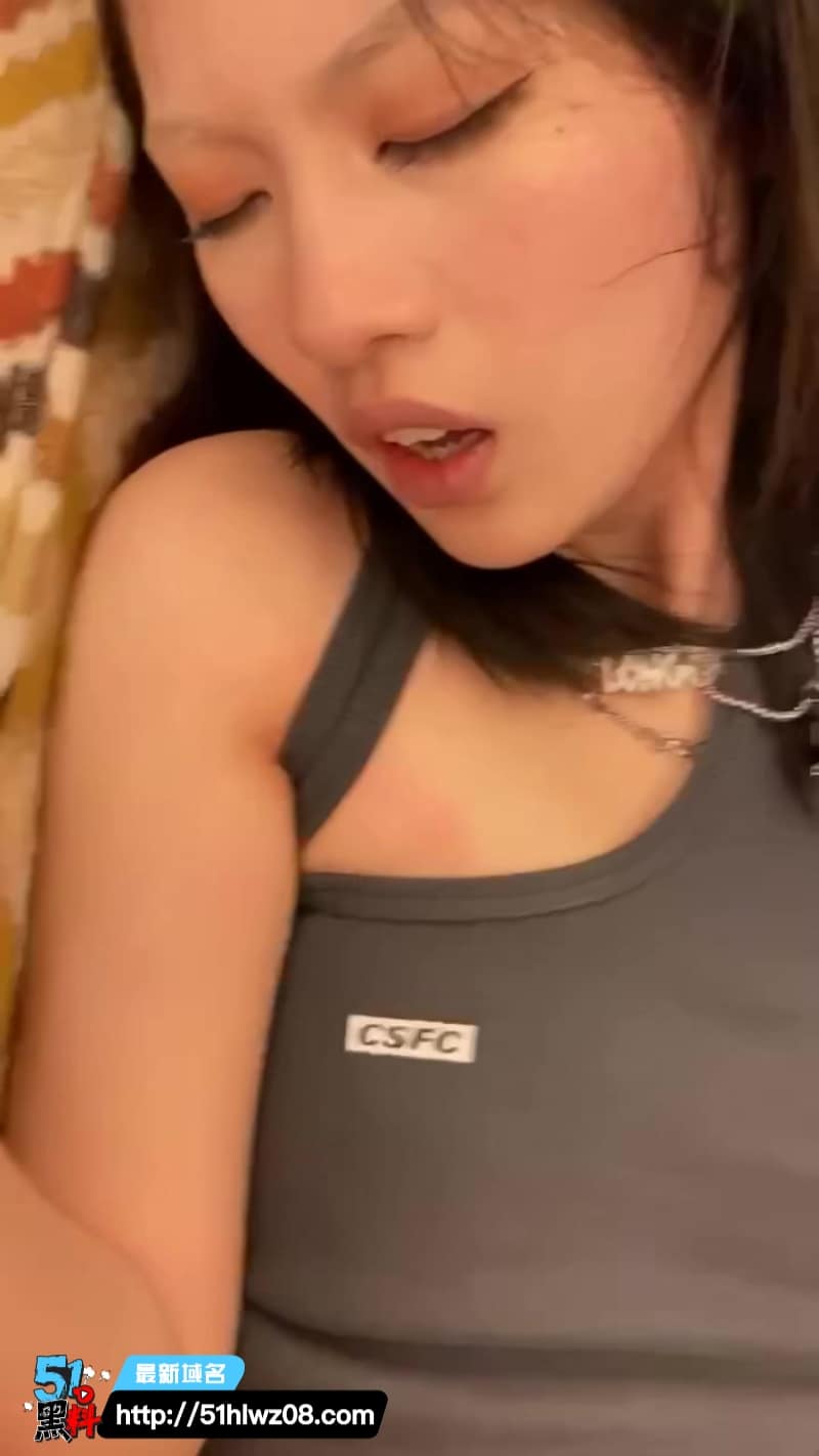 美妆网红小小舒私密啪啪视频流出被男友曝光巨乳晃动太顶了 爆料