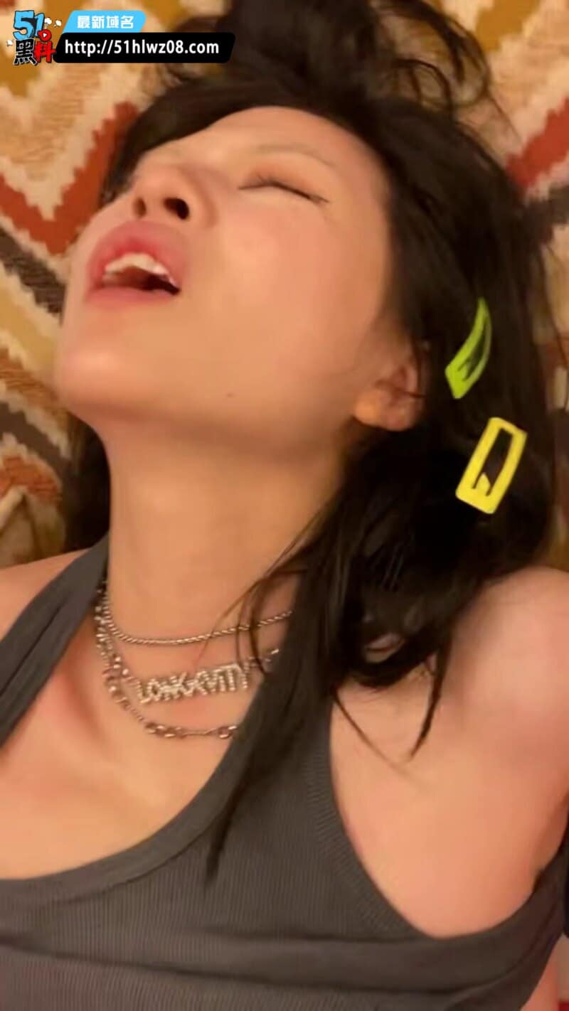 小小舒醉酒私密视频流出，美妆网红的反差细节太顶 福利
