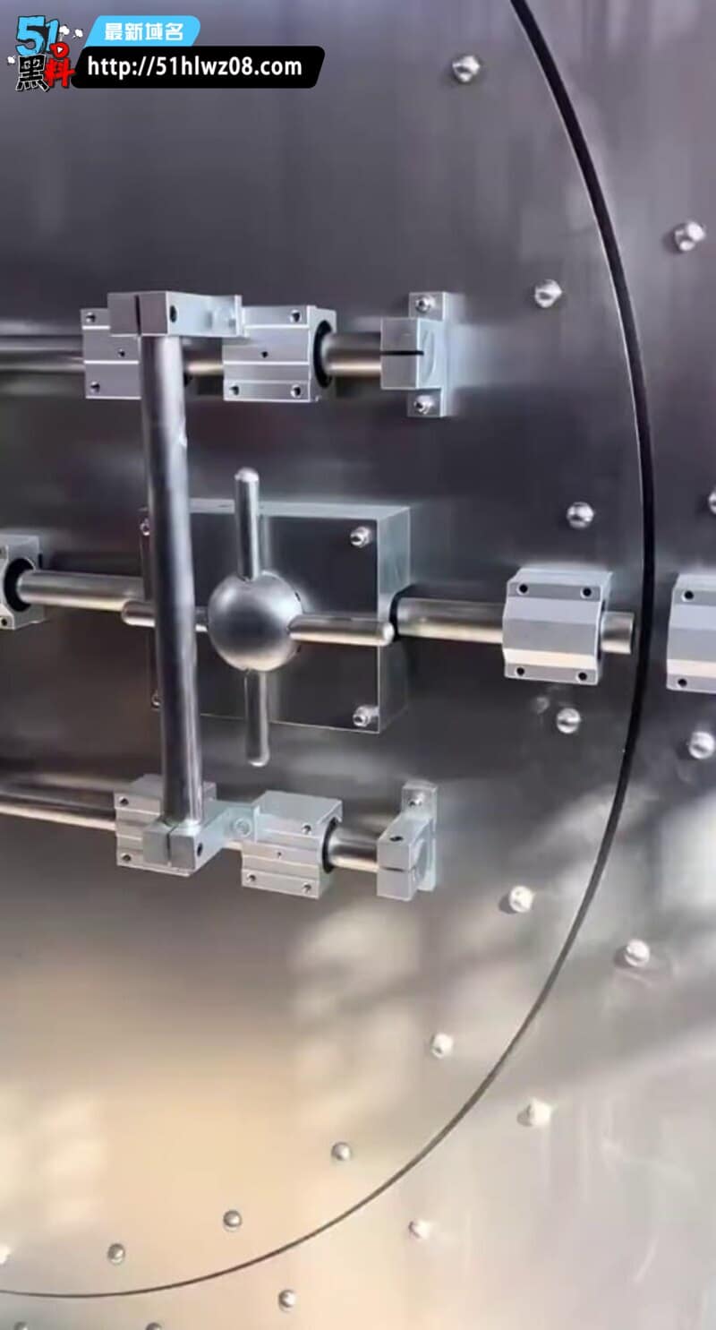 私人金库内幕曝光丨袁大头马蹄金堆成山，这财富级别太离谱