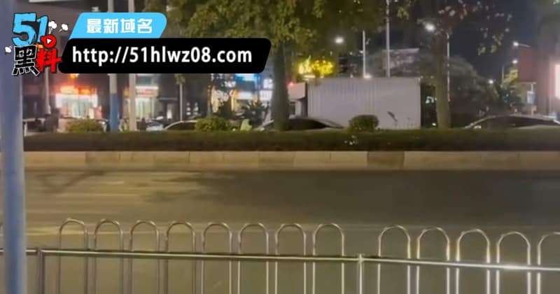 中山万民汇货车闯卡视频流出丨司机被抓状态诡异多人受伤 吃瓜