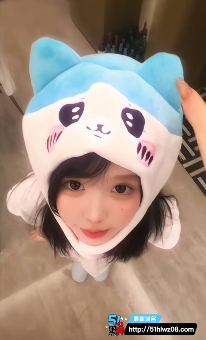 深海蜜柚私下玩这么野？清纯甜妹人设崩塌，自曝跟多个rapper混 深海蜜柚回应