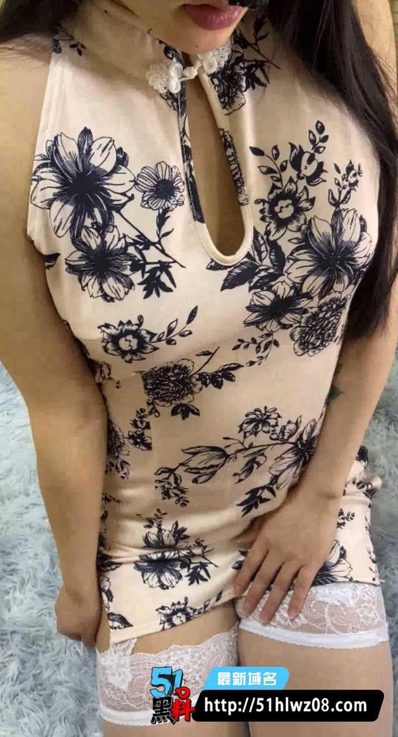 御姐旗袍合集流出丨高挑女神紧身曲线太顶，后续还有更多猛料 推特