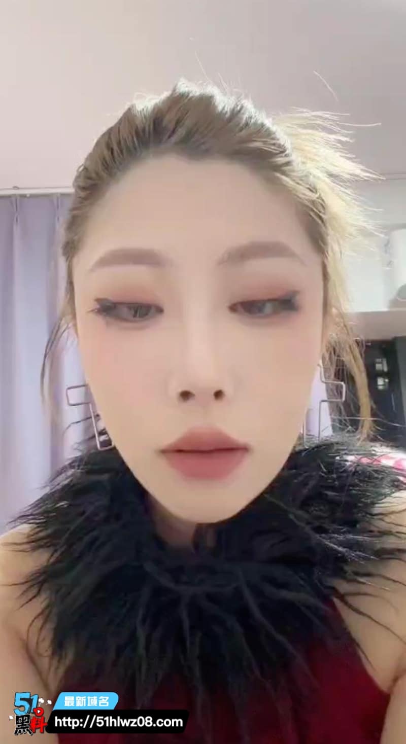 丁丁香私下玩这么野？清纯网红1v1视频流出反差太大 推特
