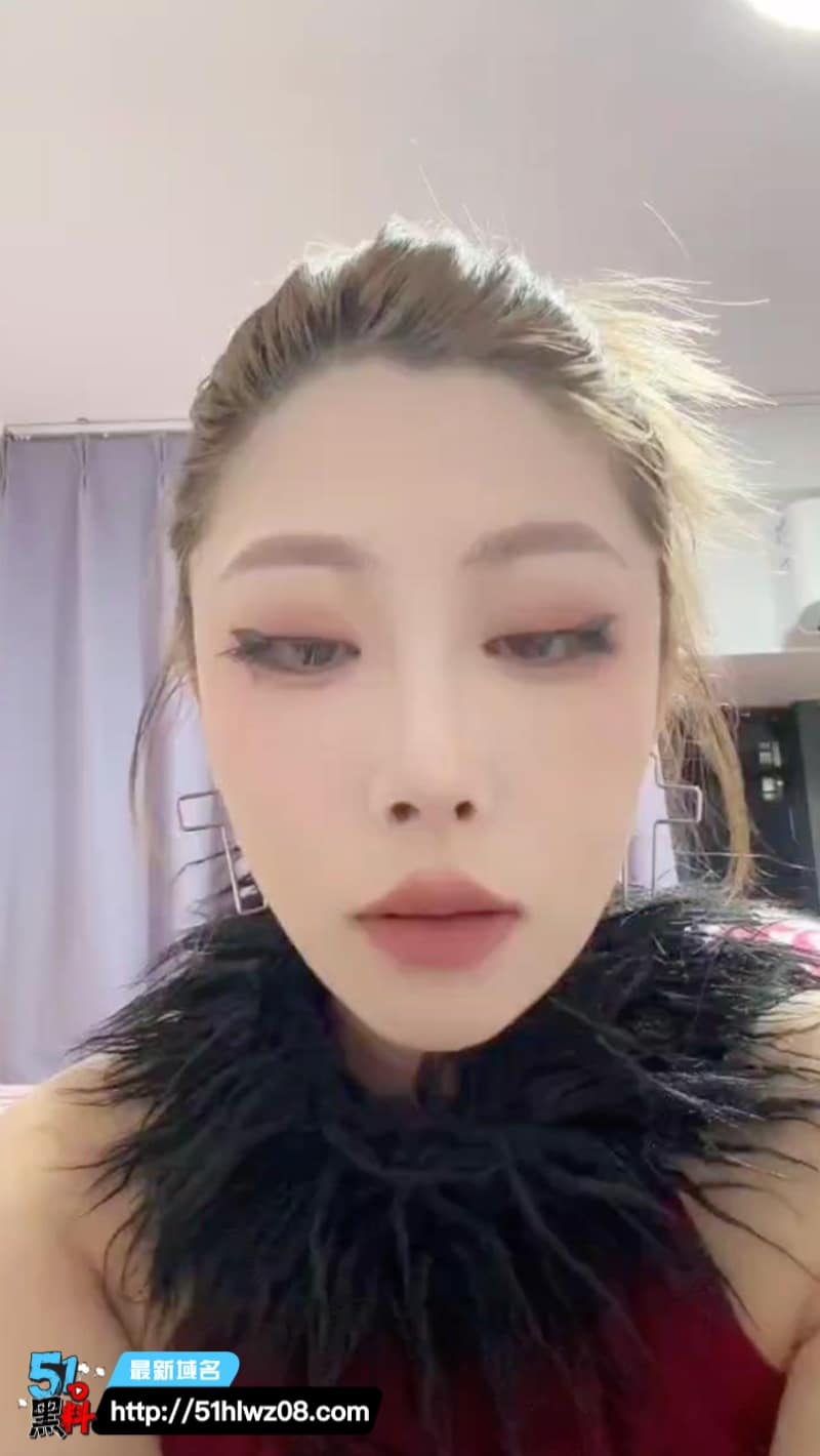 丁丁香私下玩这么野？清纯网红1v1视频流出反差太大 抖音网红