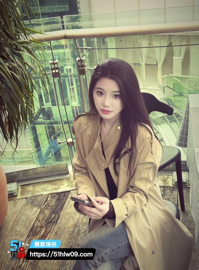 杨婉淇这波反差我真绷不住了，重庆高颜妹子舔得这么乖谁顶得住 杨婉淇视频