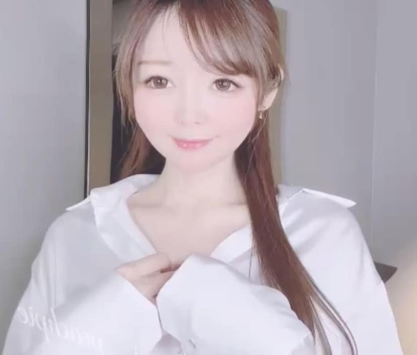 yuipeachpie制服诱惑被按在办公桌上狠狠操到失神 完整视频在线播放
