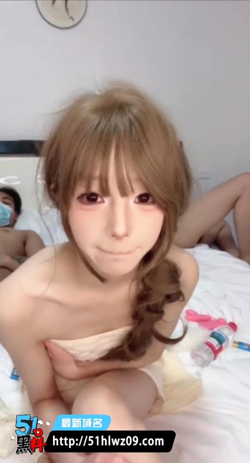 贫乳合集特辑小奶妹被操到哭喊求饶嫩穴狂喷高潮脸太顶